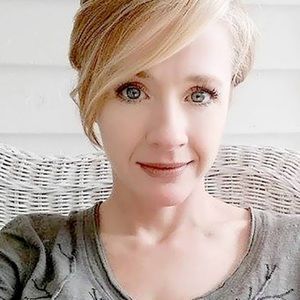 Meet your Posher, Barbara jo